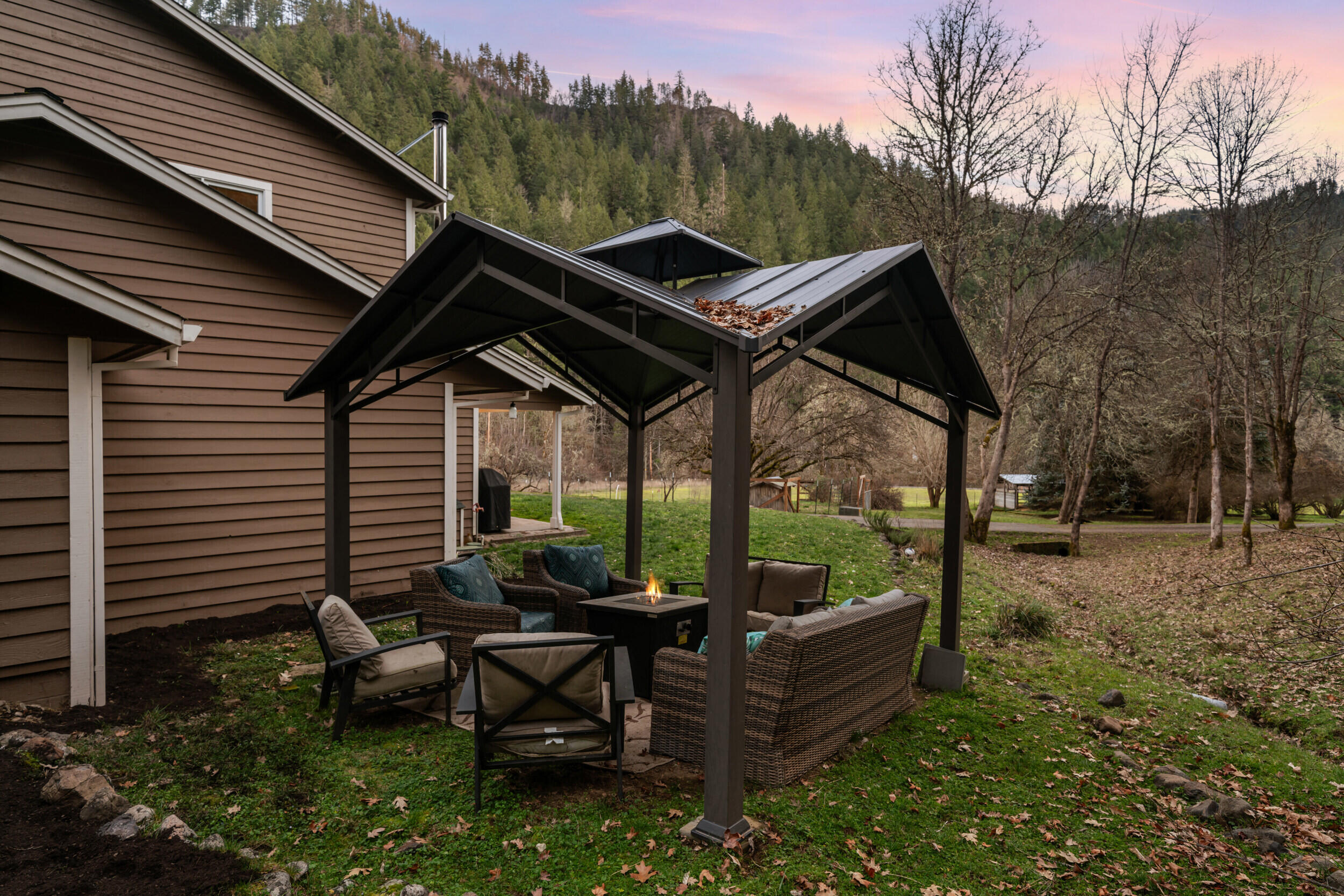 18781 E Evans Creek Road