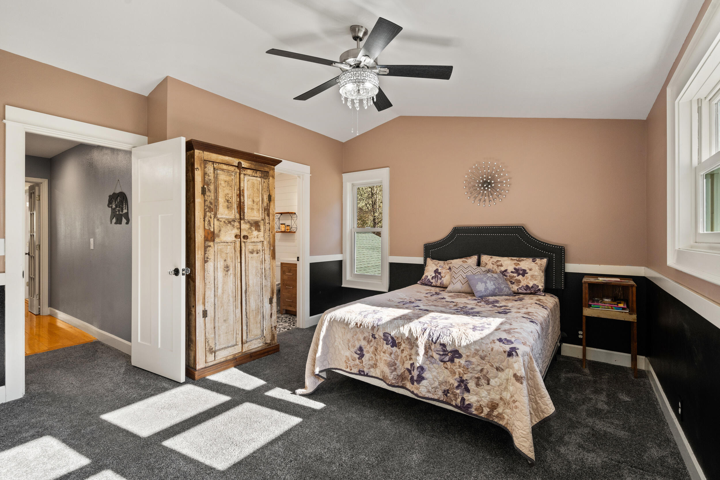 18781 E Evans Creek Road