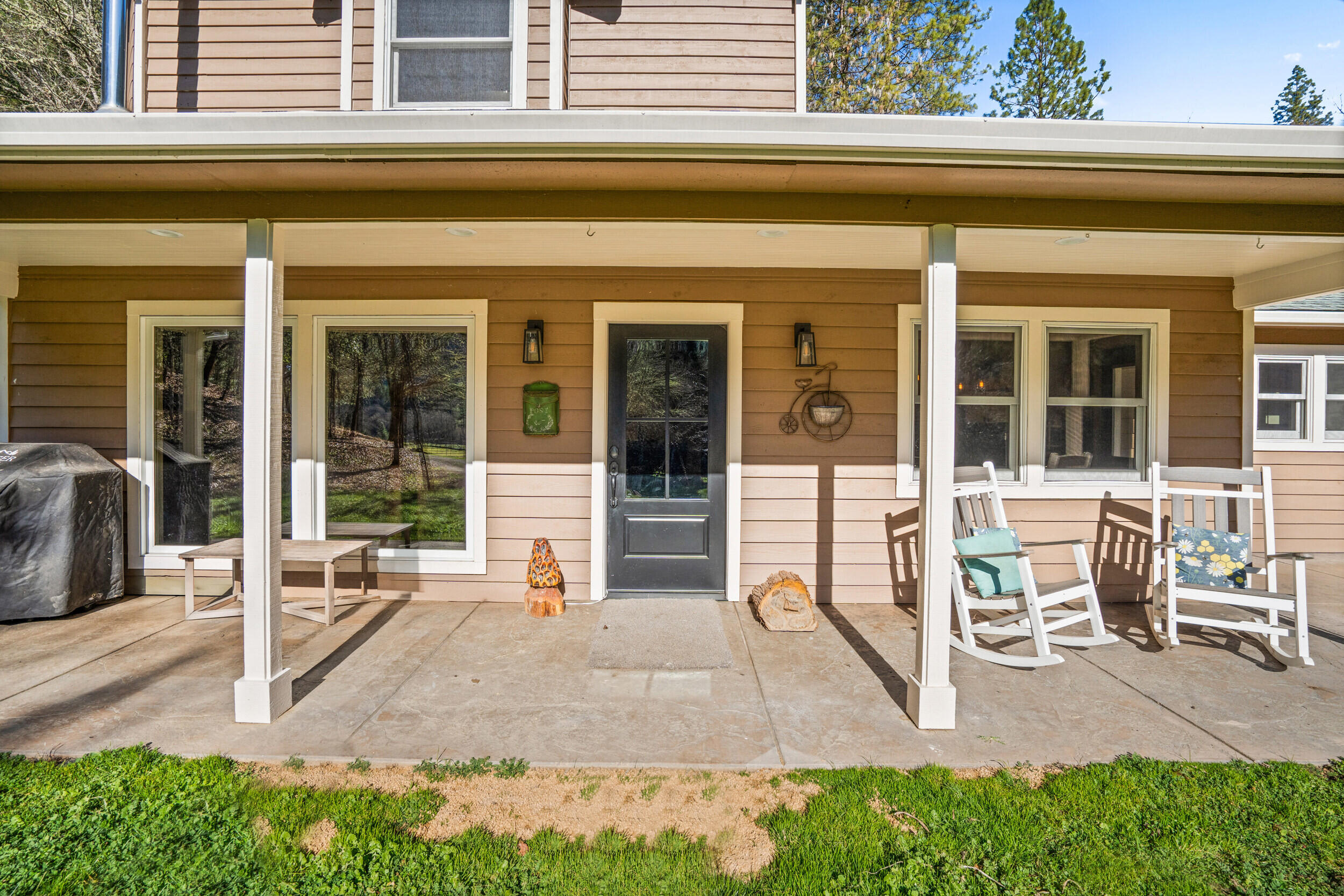 18781 E Evans Creek Road