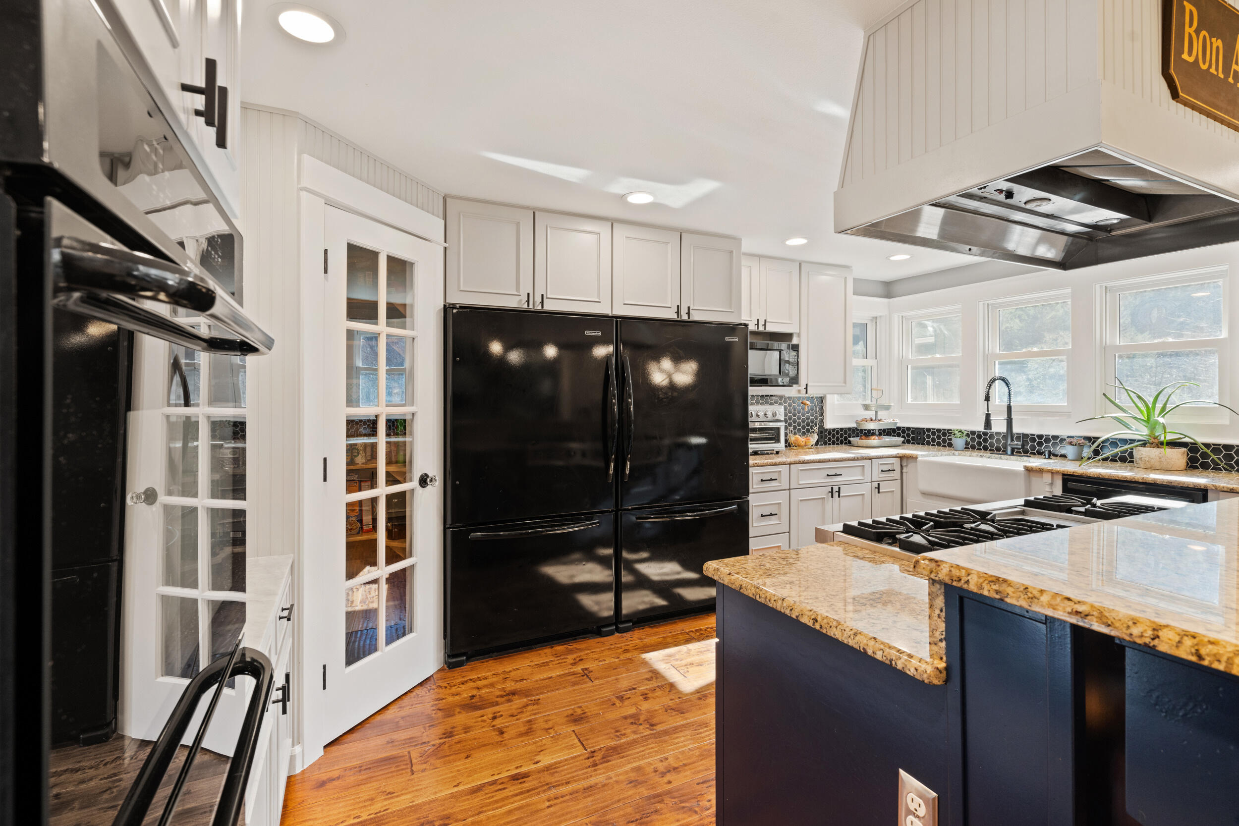 18781 E Evans Creek Road