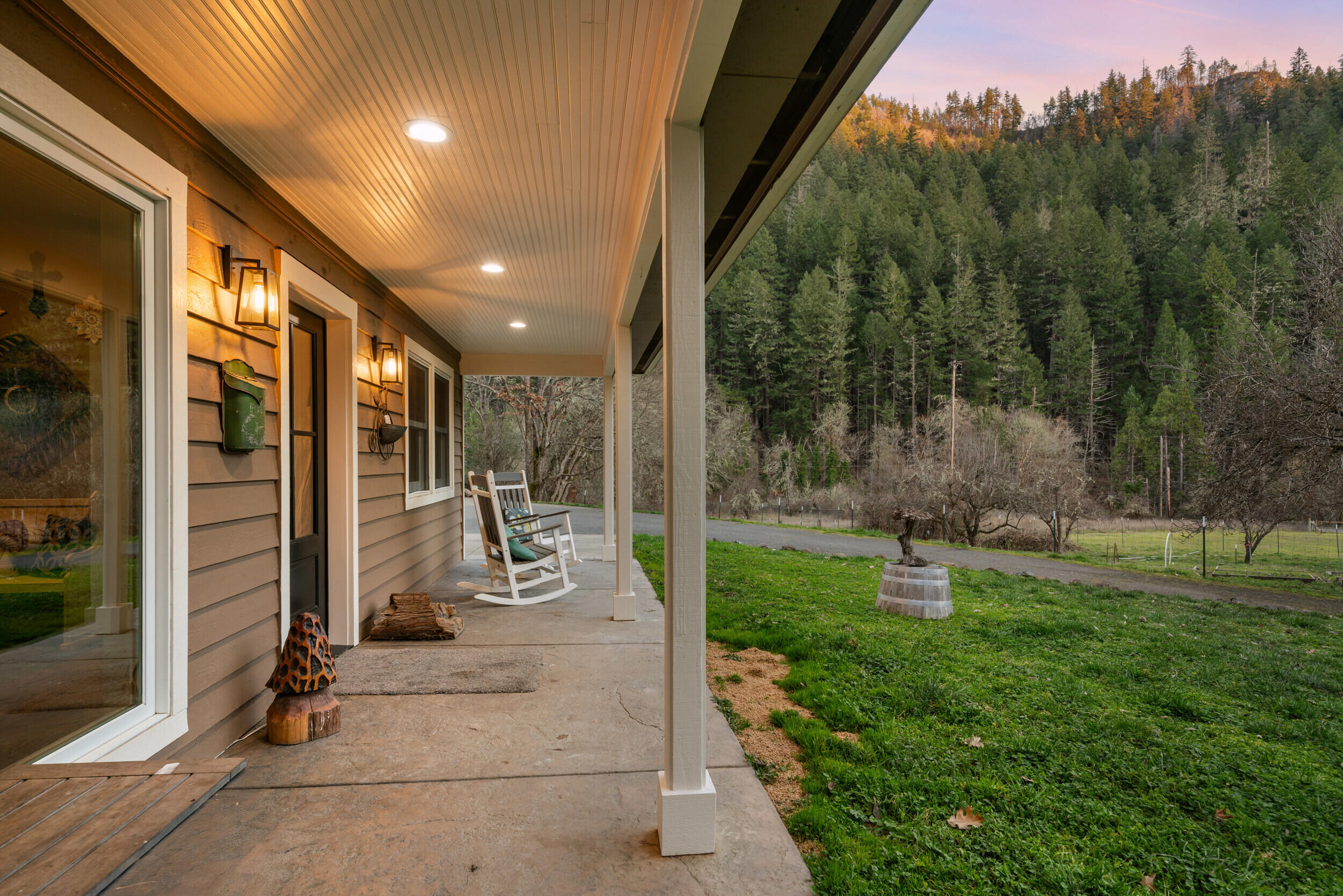 18781 E Evans Creek Road