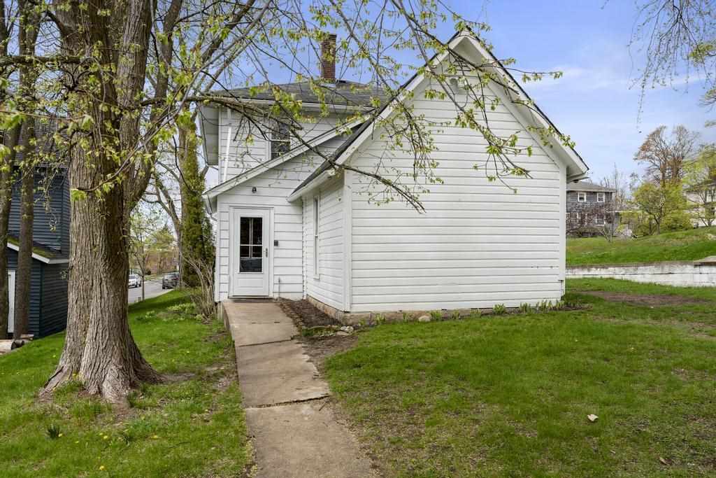 612 E. Mitchell Street