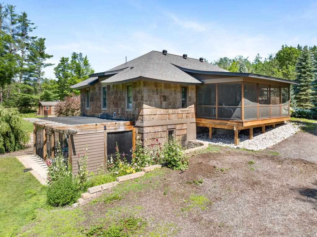 5546 Valley Road