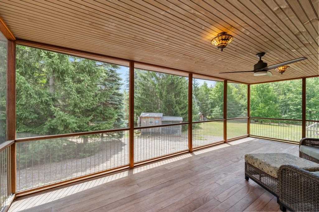 5546 Valley Road