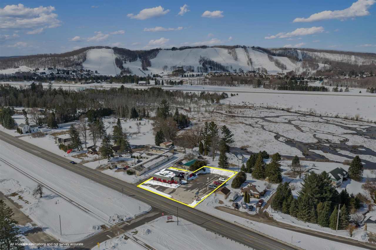 2670 US 131 Highway Unit: WHI-SKI INN