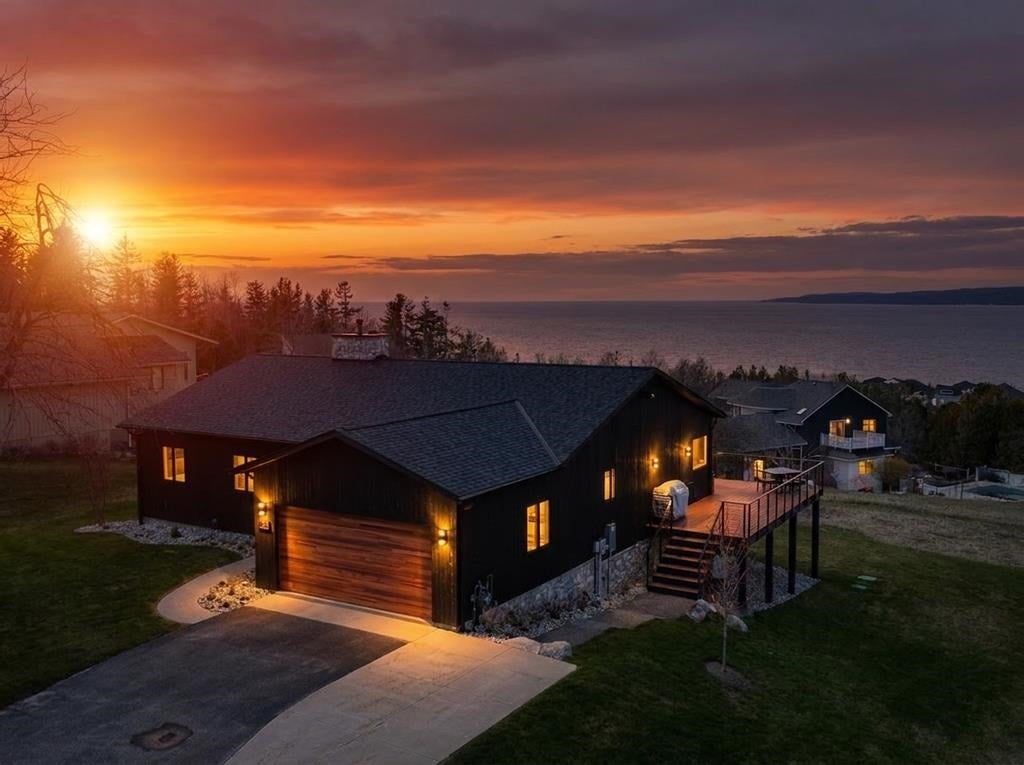 914 Country Lane