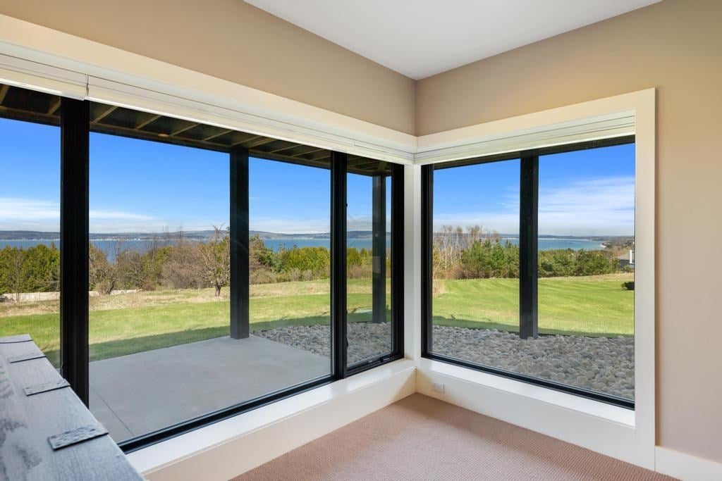 914 Country Lane