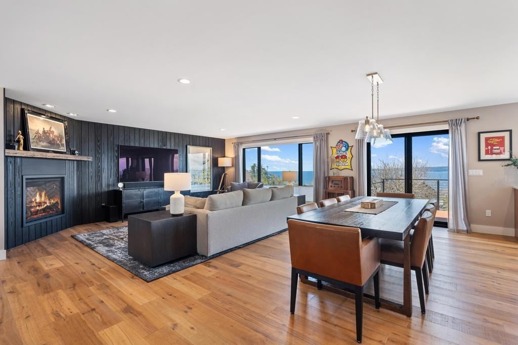 914 Country Lane