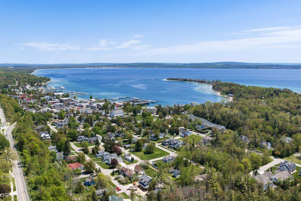 592 W Bluff Drive Unit: Parcel A