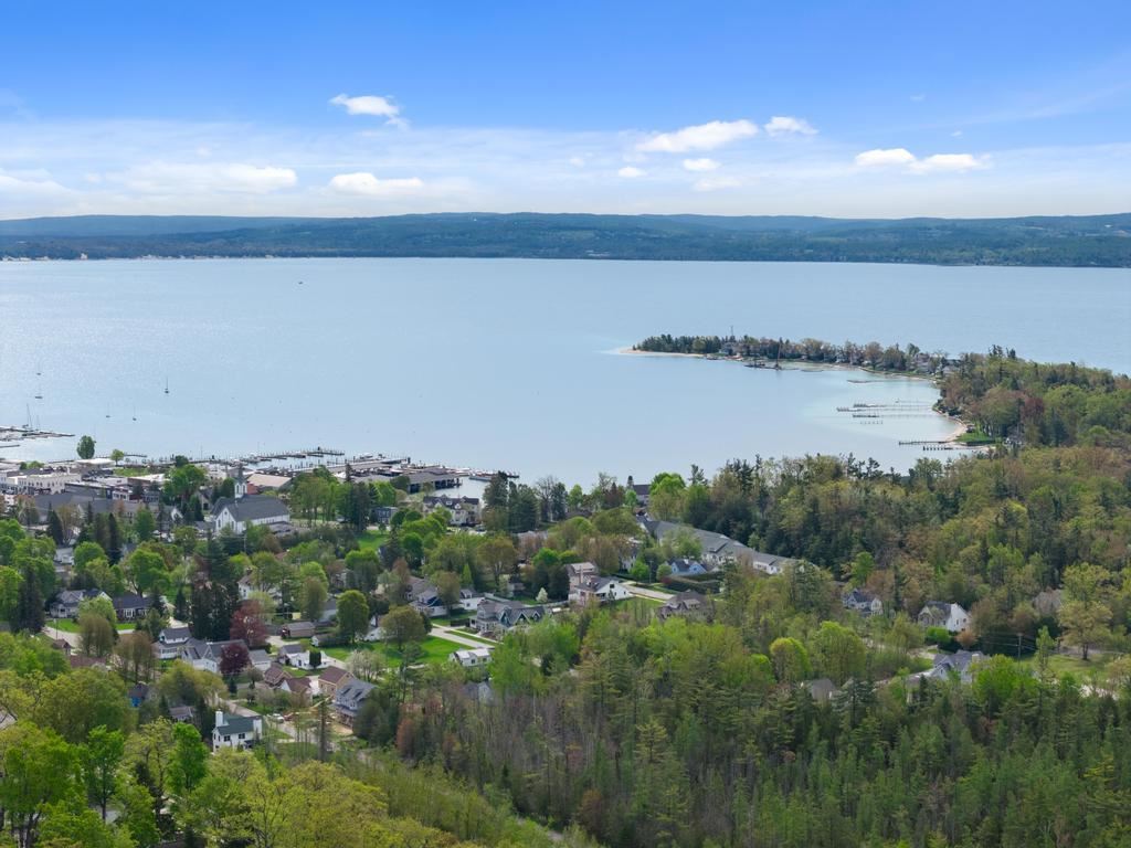 582 W Bluff Drive Unit: Parcel B