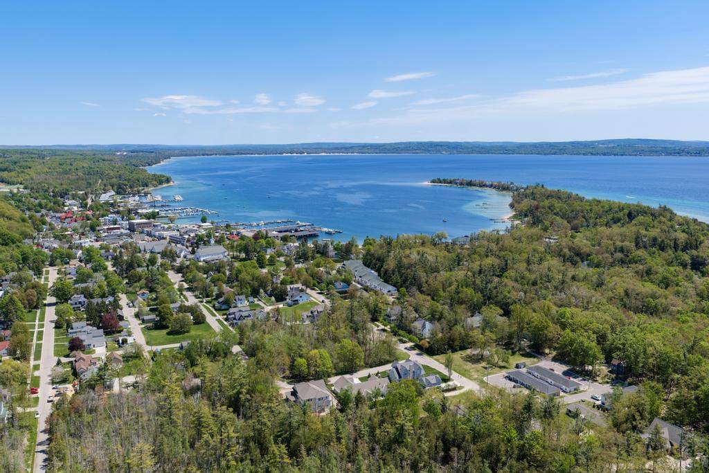 582 W Bluff Drive Unit: Parcel B