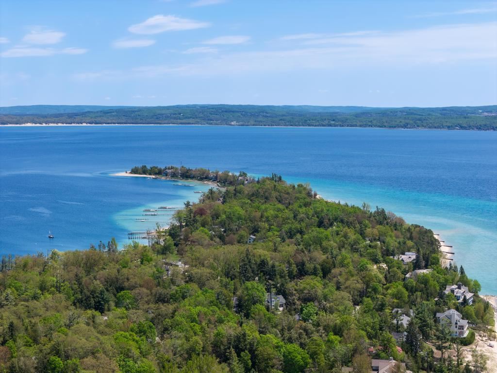 582 W Bluff Drive Unit: Parcel B