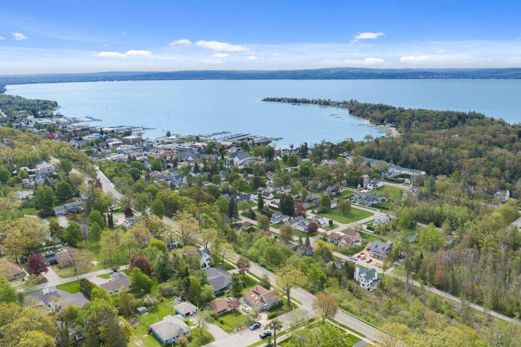 582 W Bluff Drive Unit: Parcel B