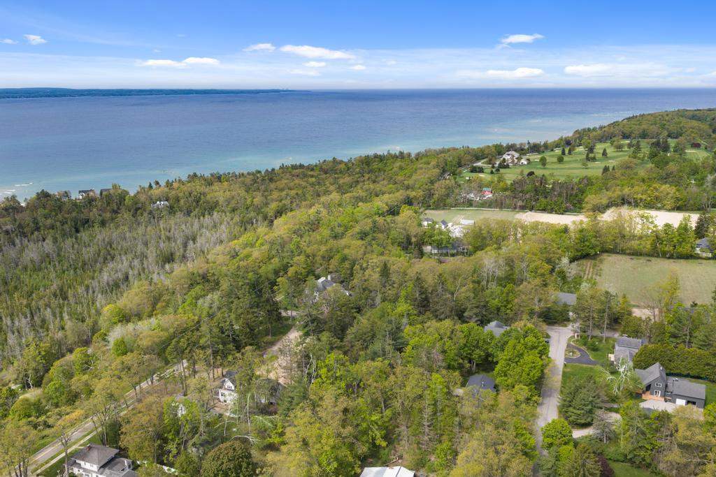 582 W Bluff Drive Unit: Parcel B
