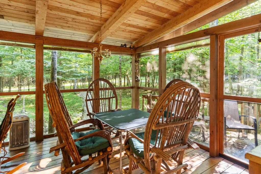 9770 Hemlock Trail