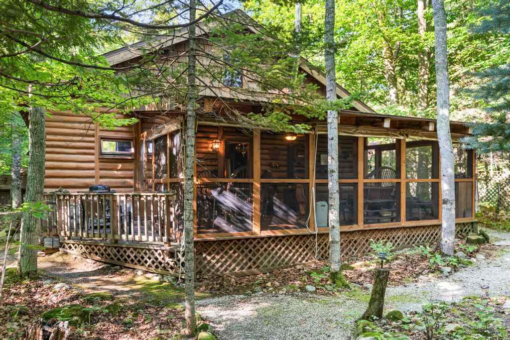 9770 Hemlock Trail