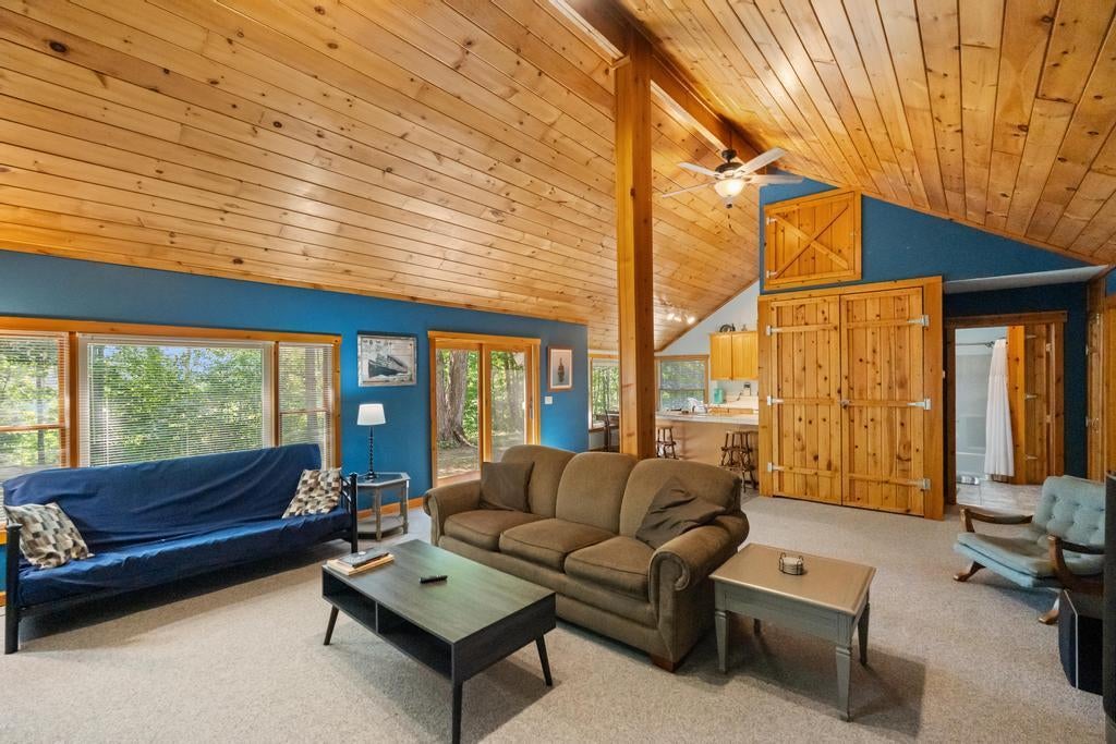 8970 Paradise Trail
