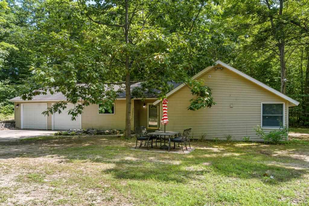 8970 Paradise Trail