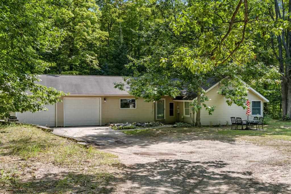 8970 Paradise Trail