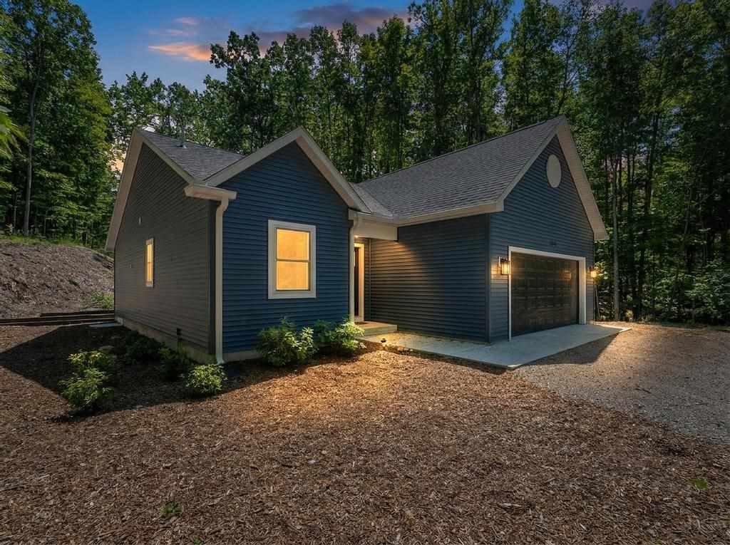 3135 & 3119 Depew Road