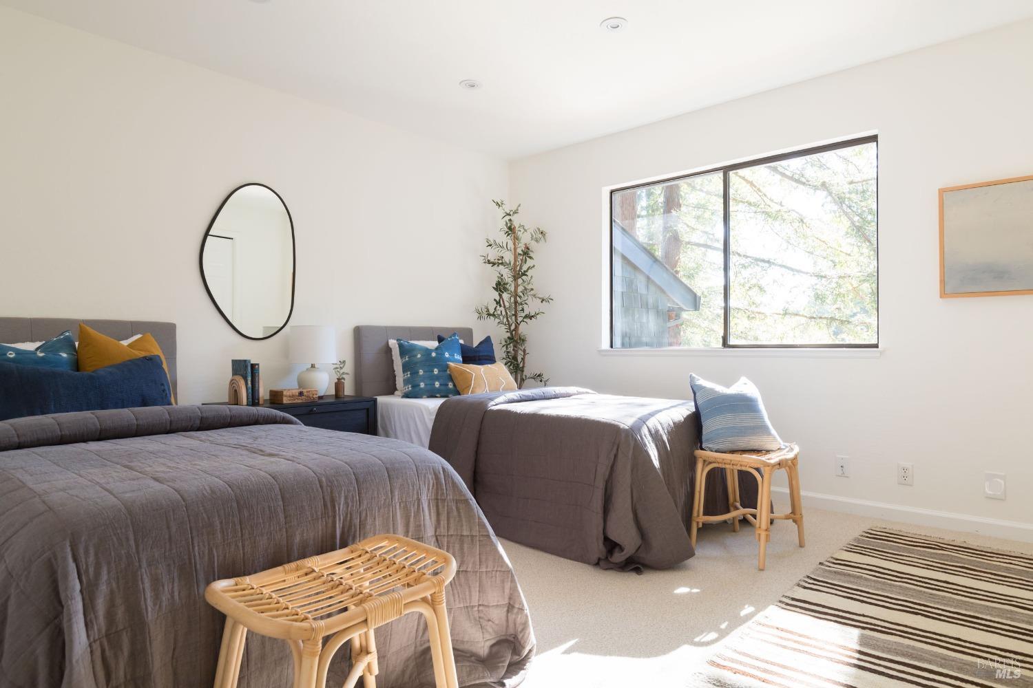 11 Portola Way