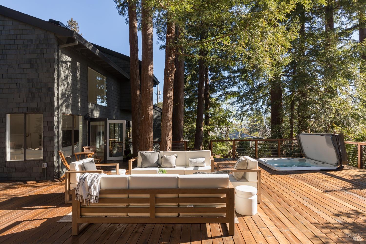 11 Portola Way