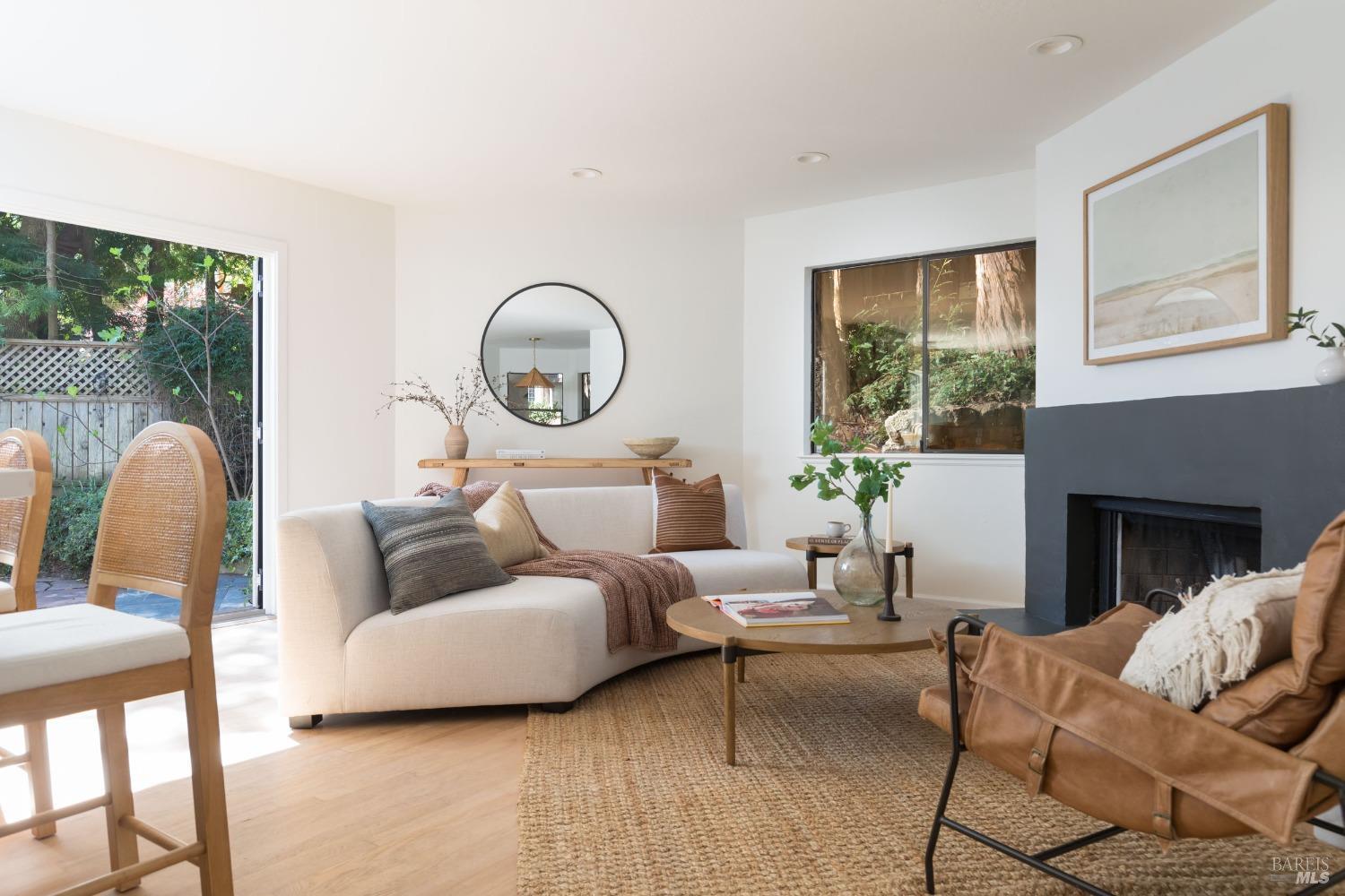 11 Portola Way