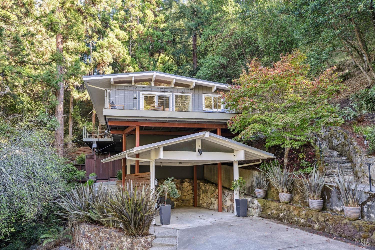 351 Laurel Way