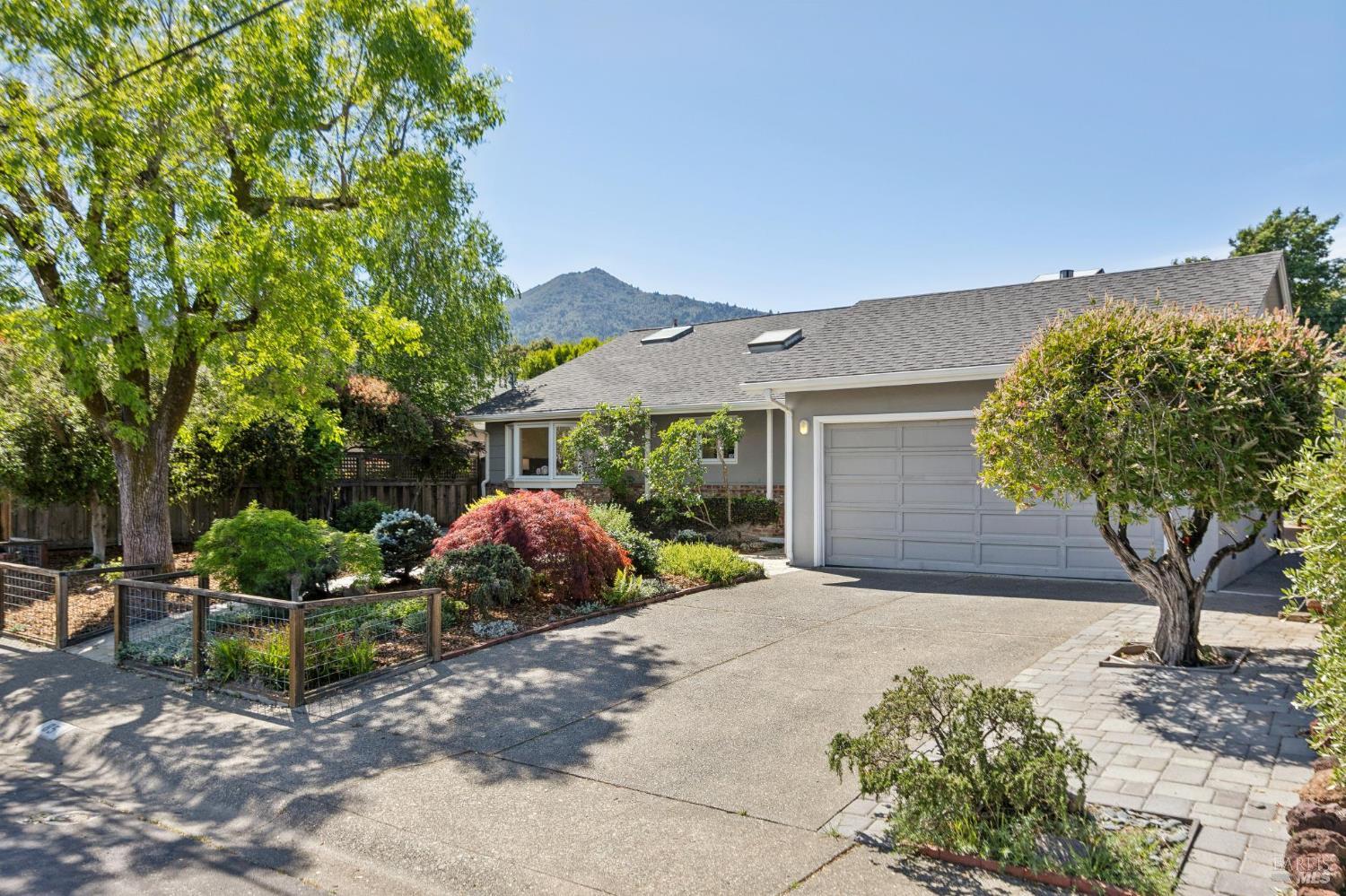 85 Berens Drive
