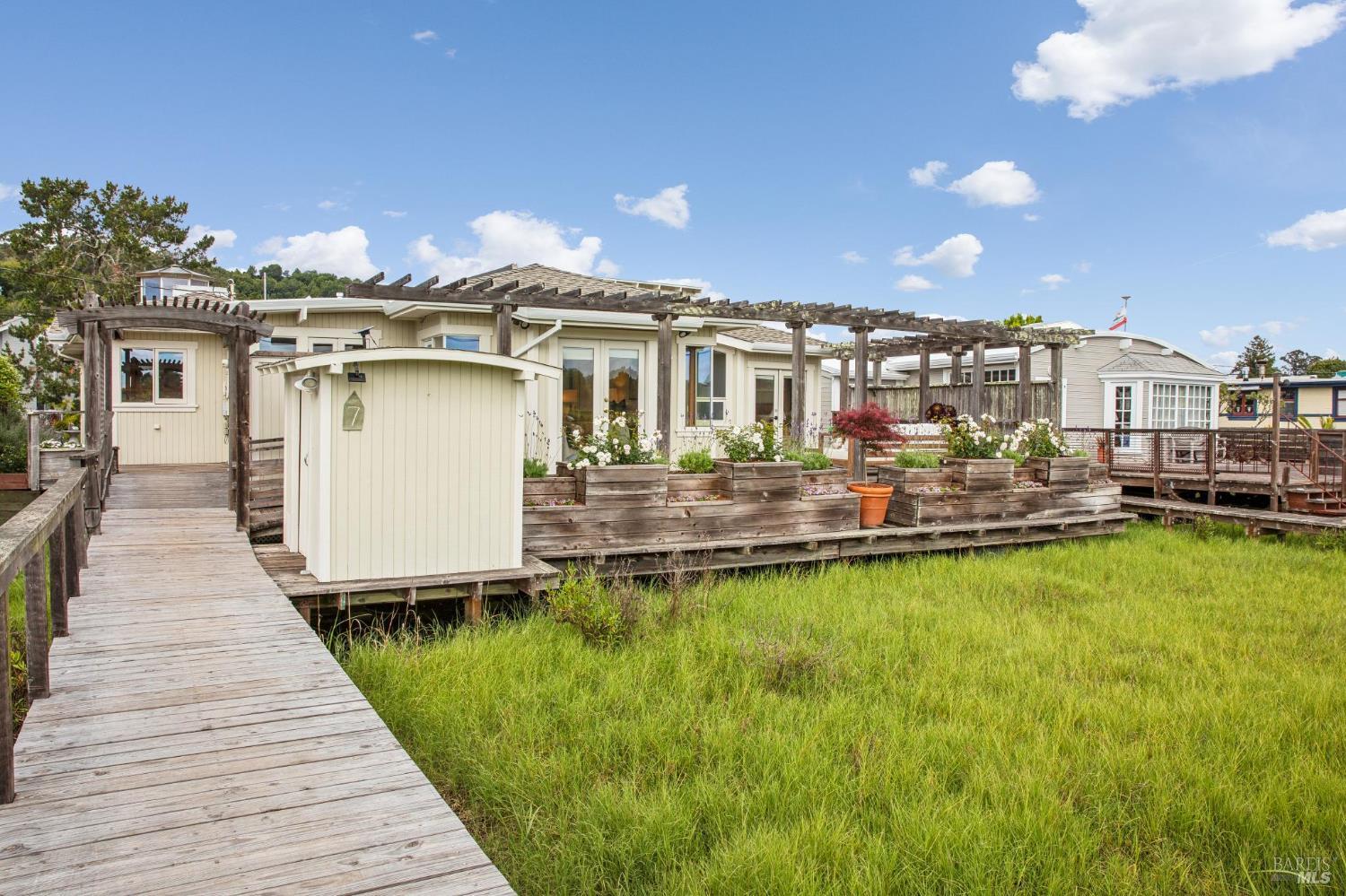 7 Boardwalk One