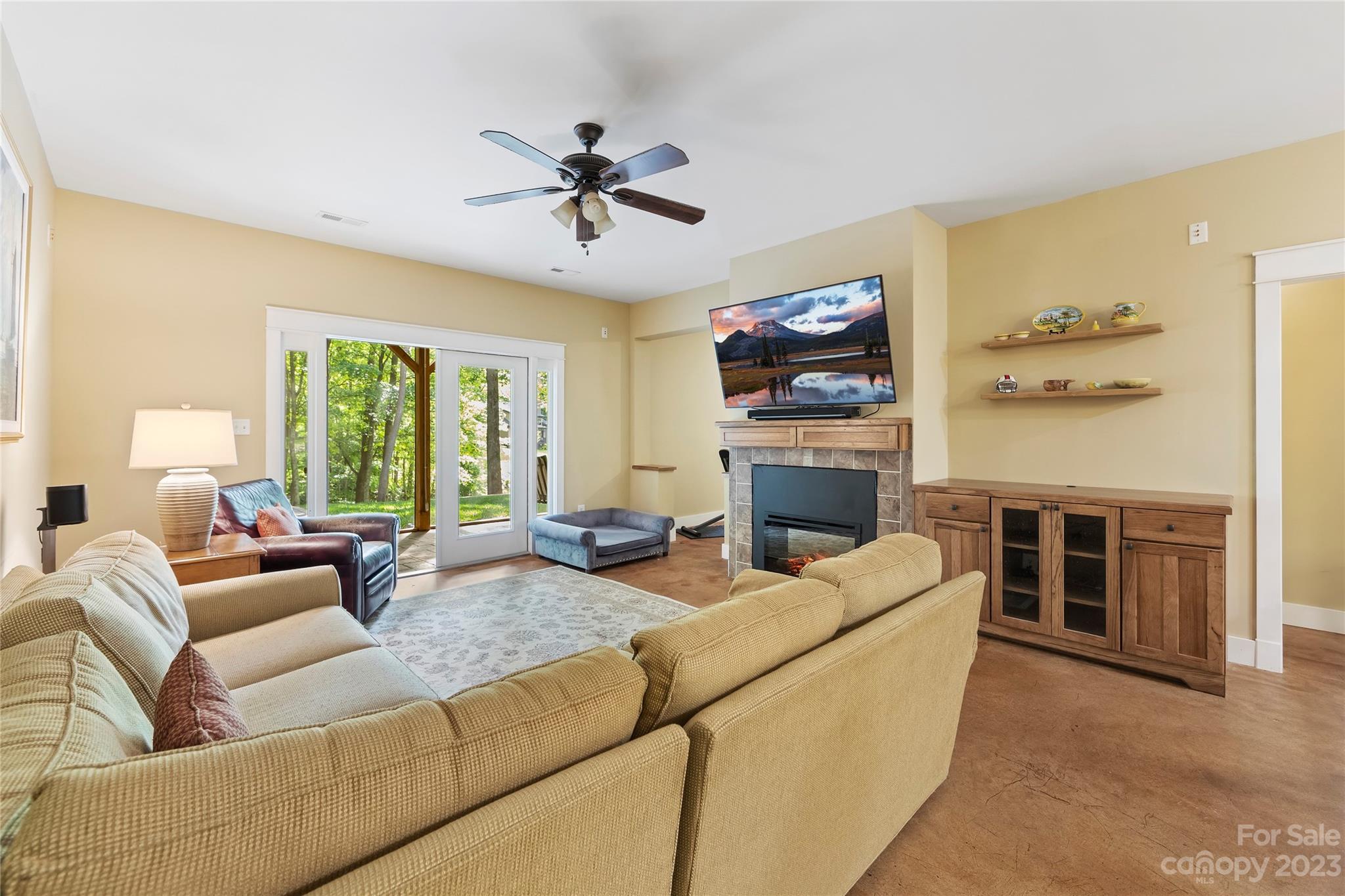 8101 Deep Water Lane
