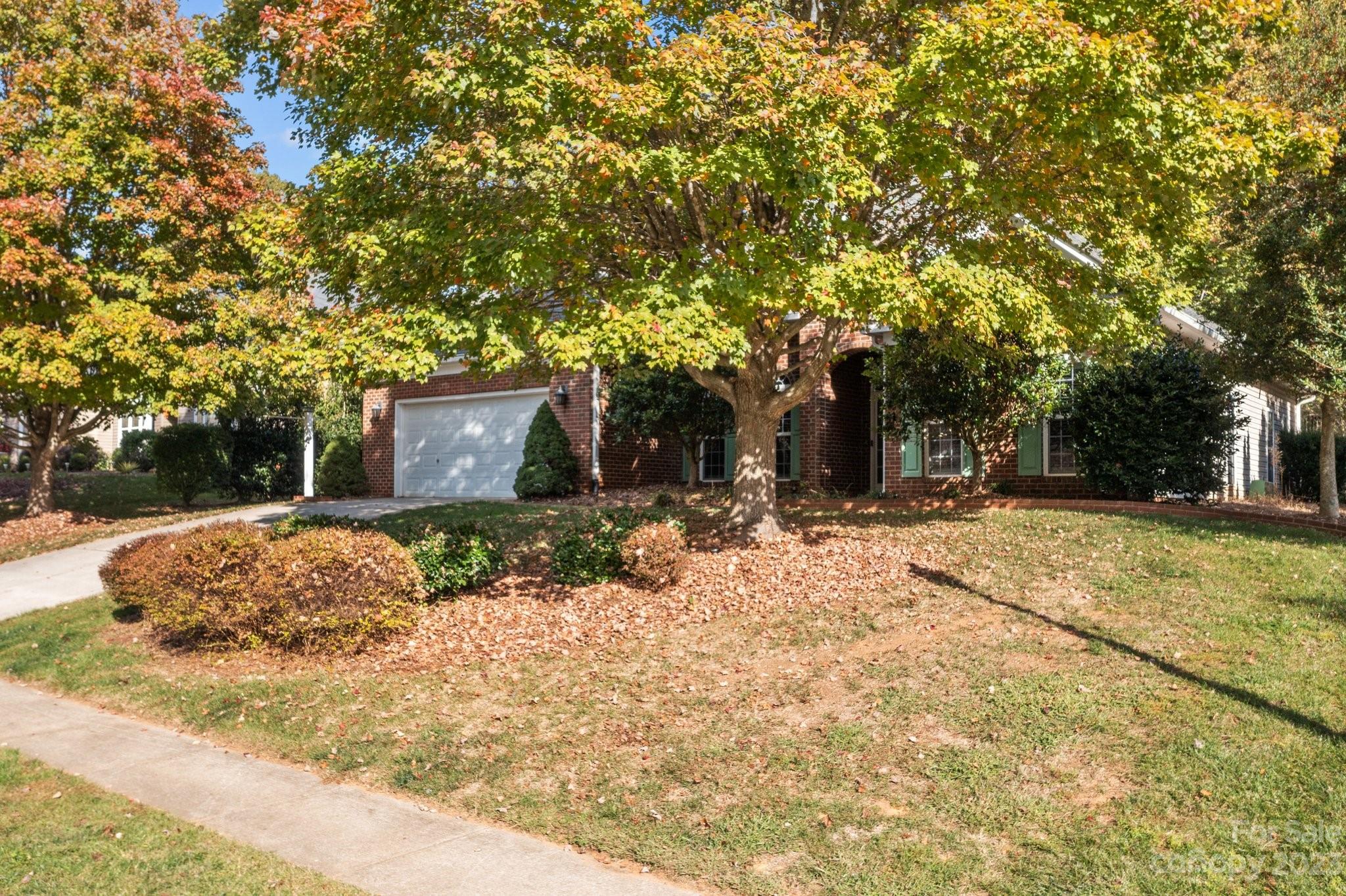 7701 Woodcrest Drive