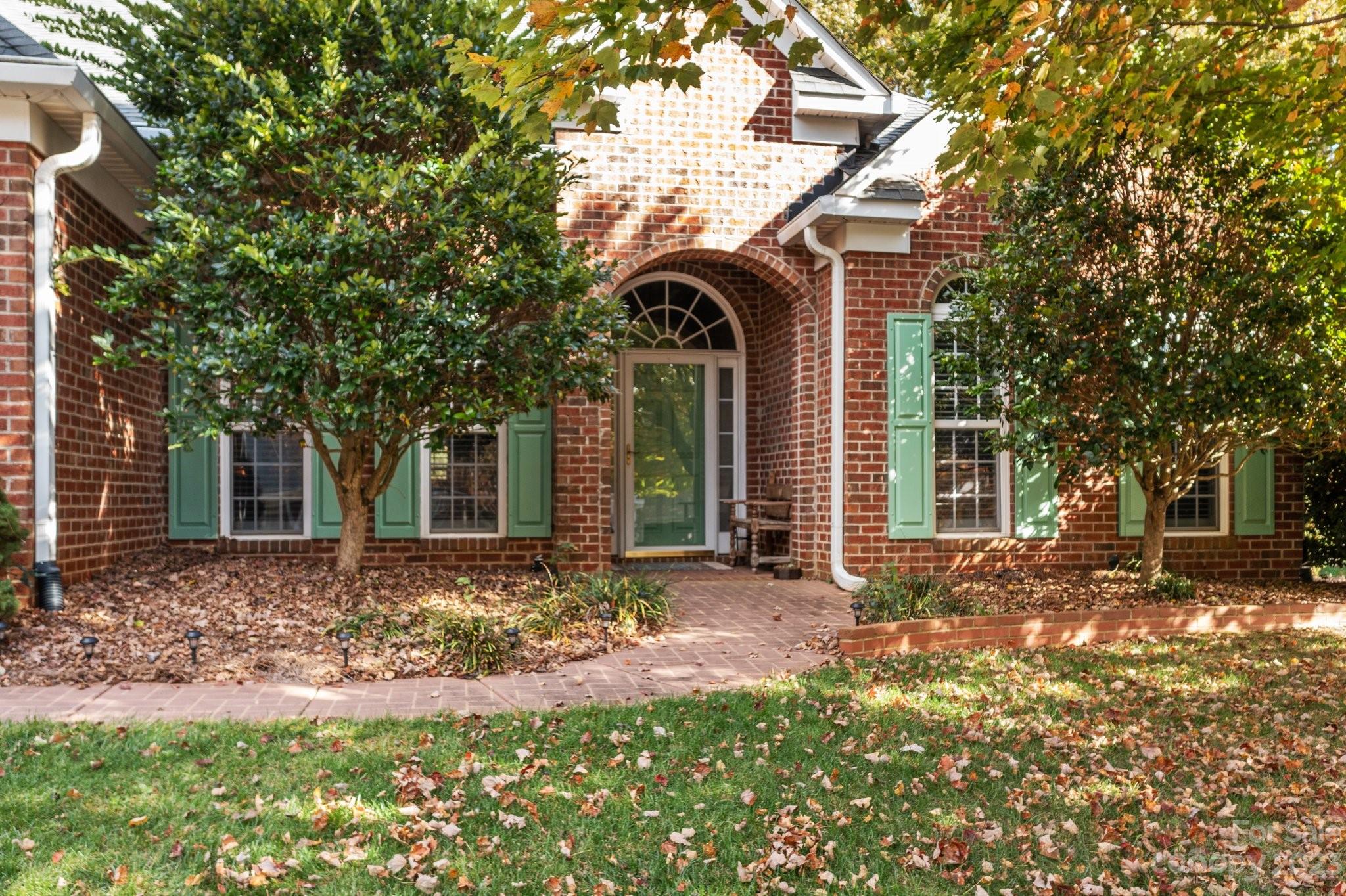 7701 Woodcrest Drive