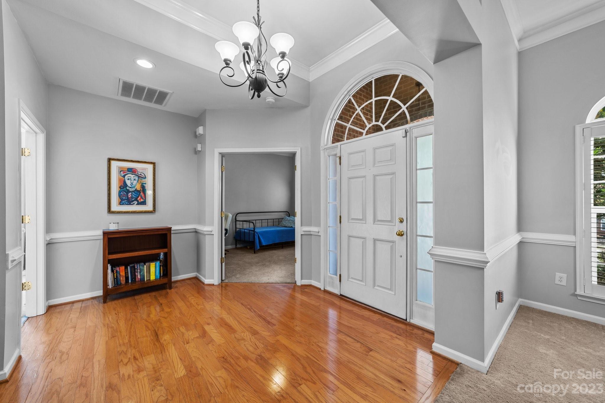 7701 Woodcrest Drive