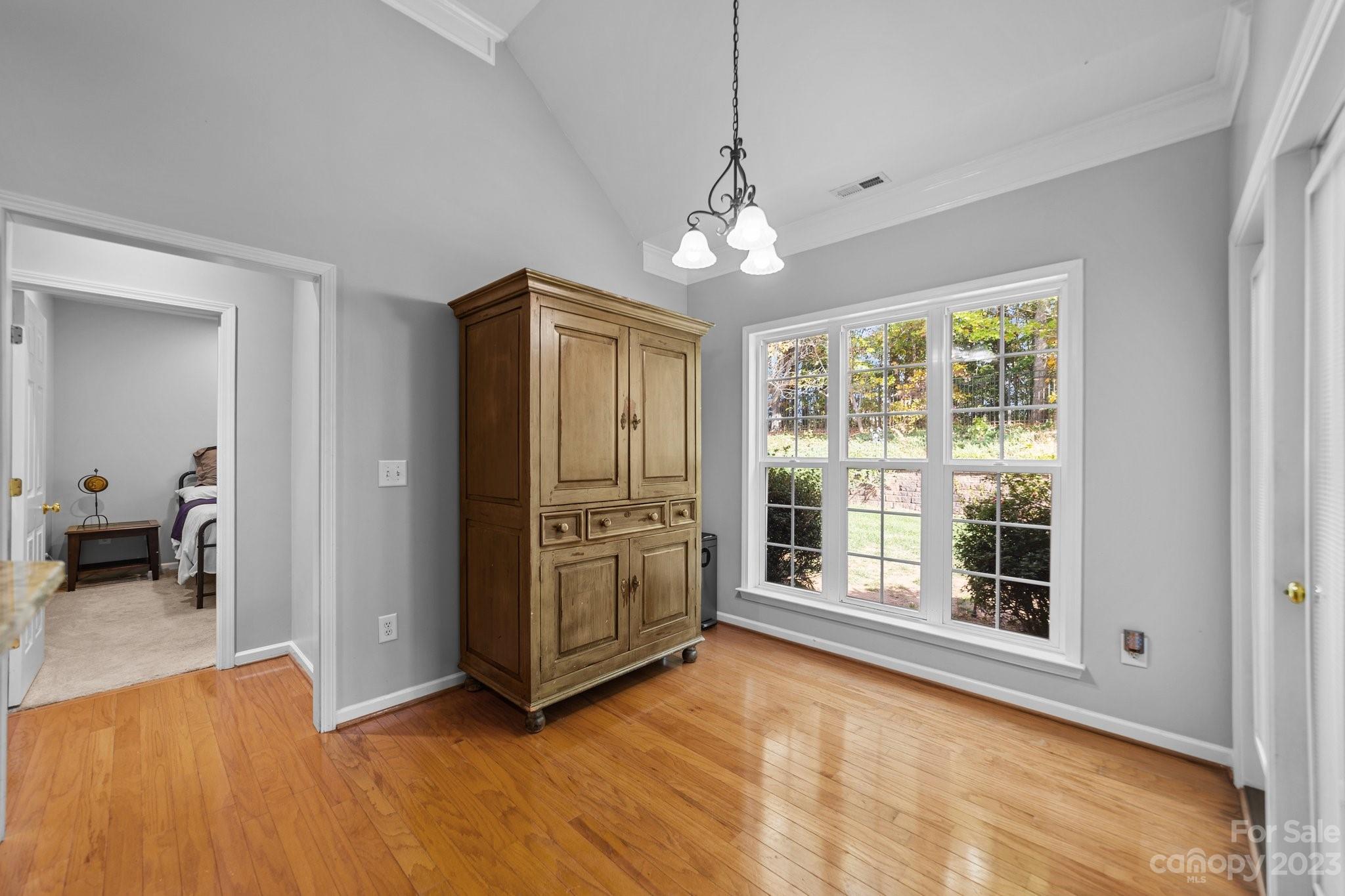 7701 Woodcrest Drive