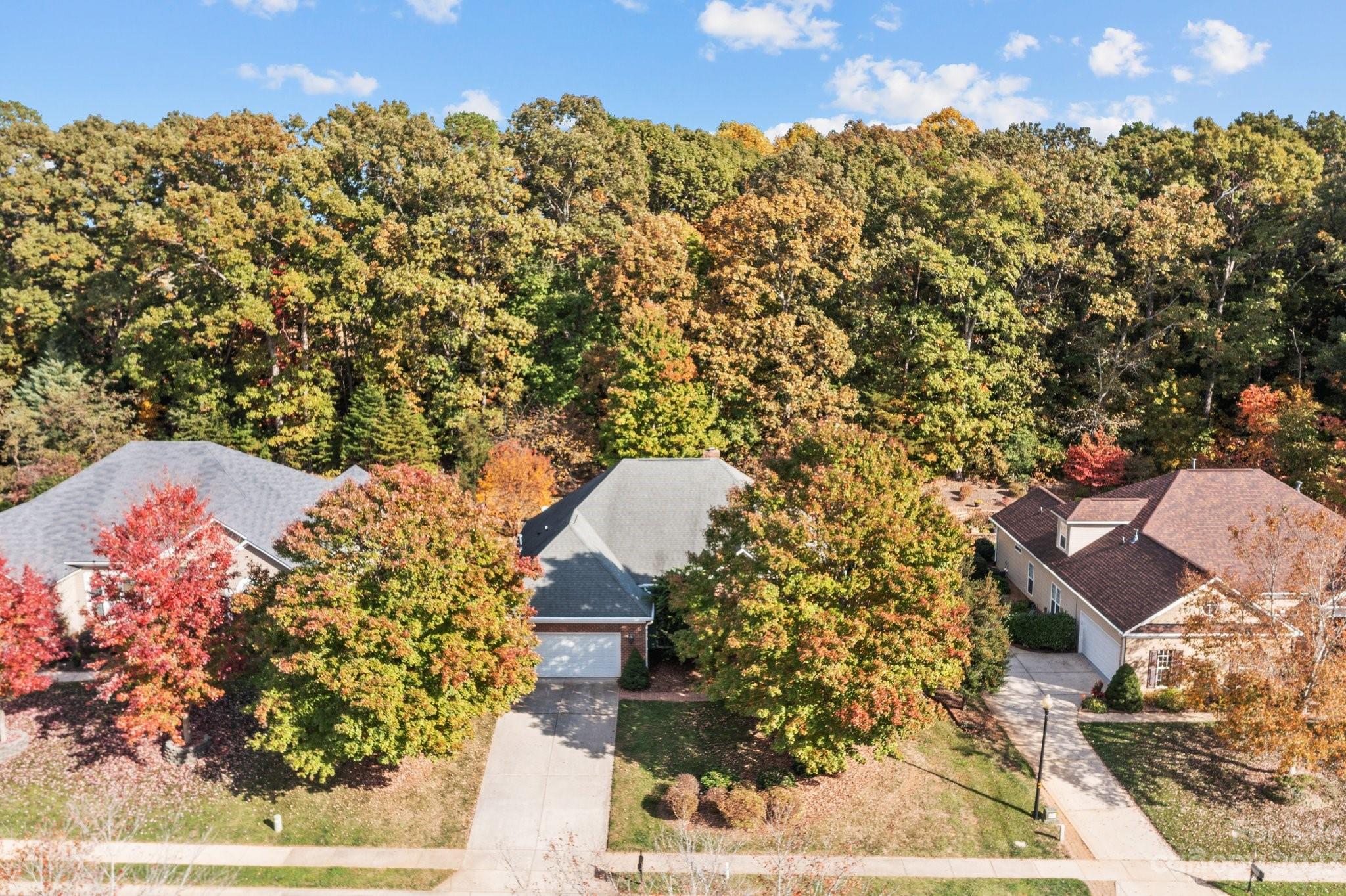 7701 Woodcrest Drive