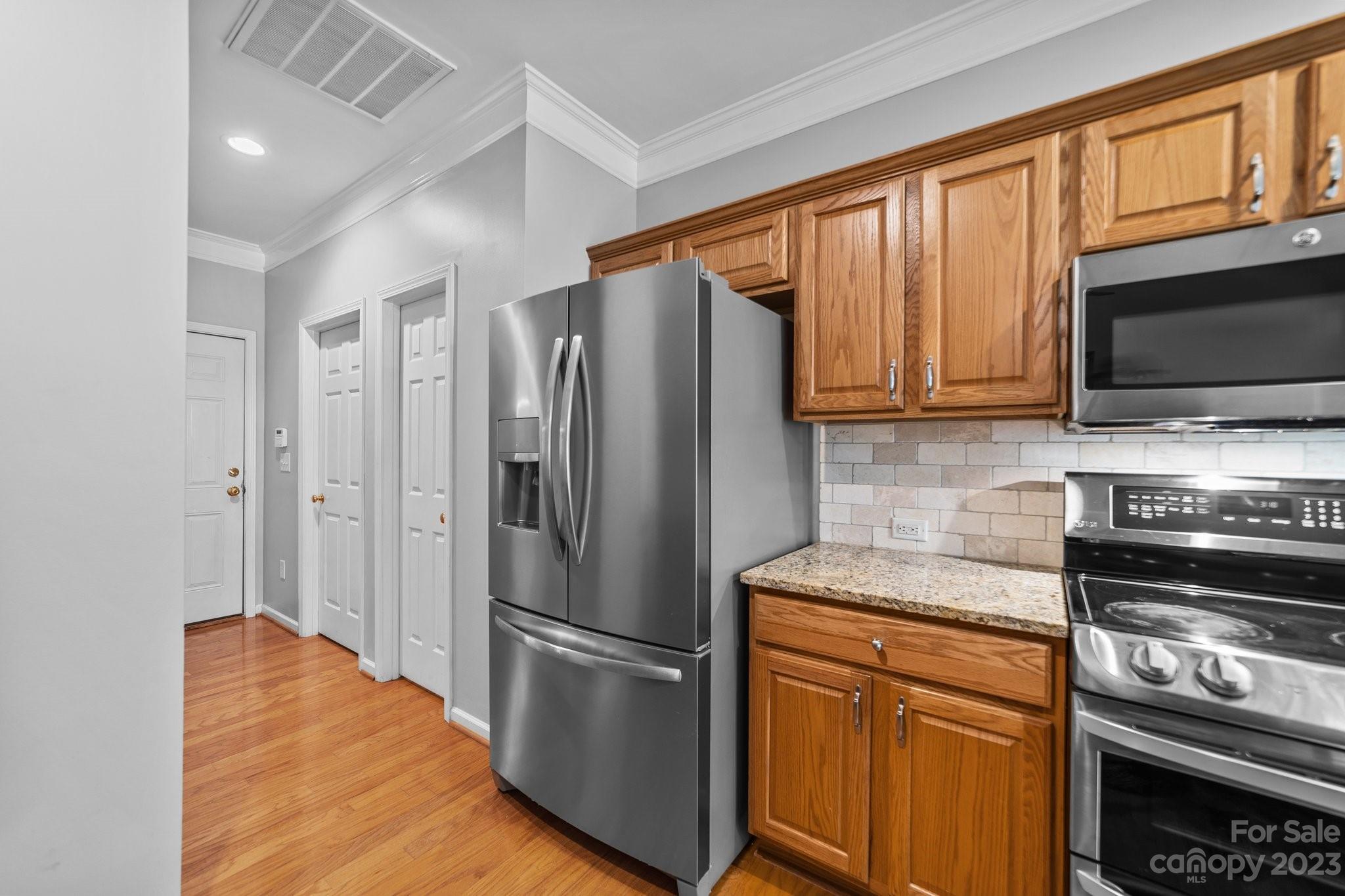 7701 Woodcrest Drive