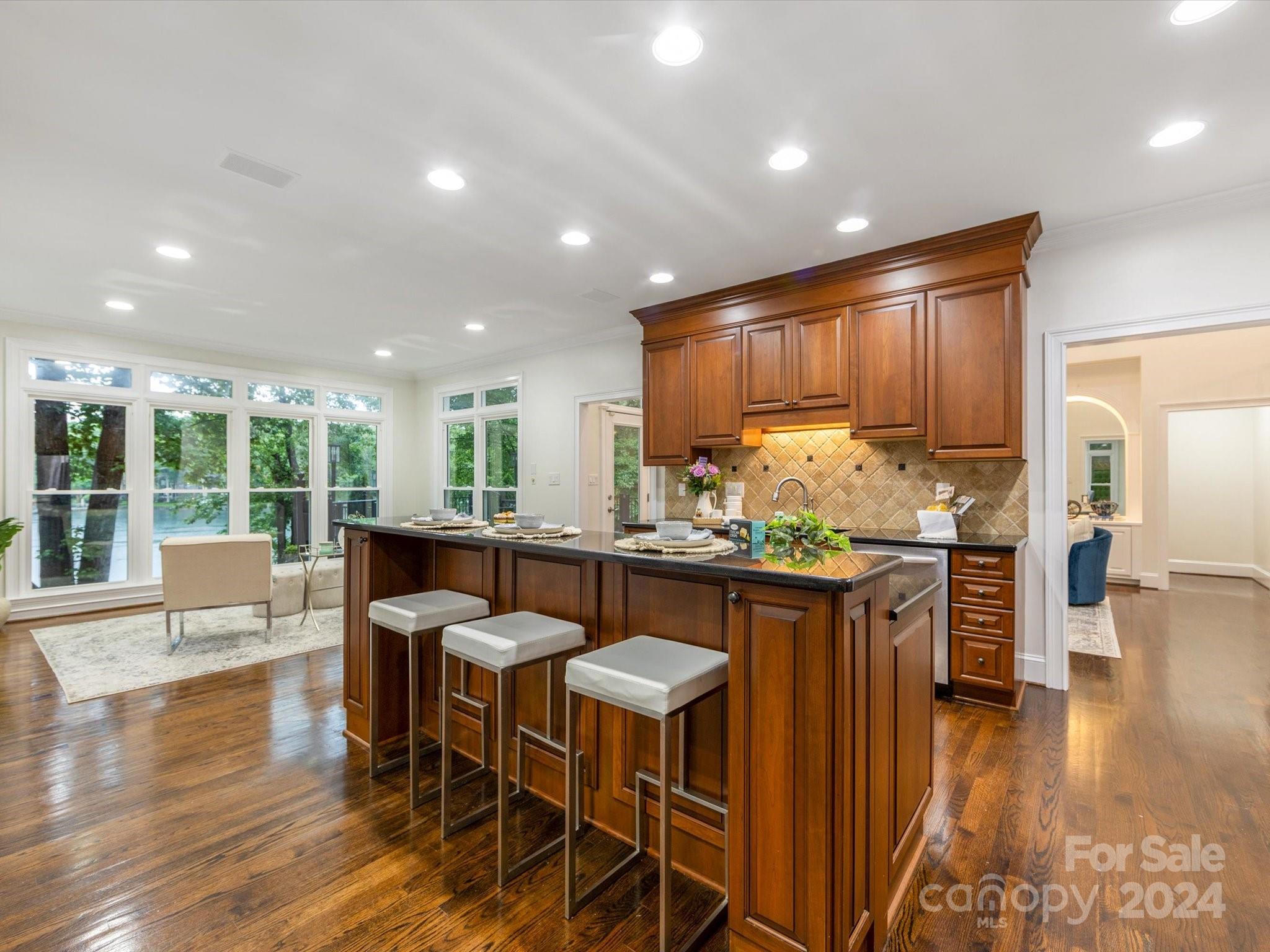 13922 Clarendon Pointe