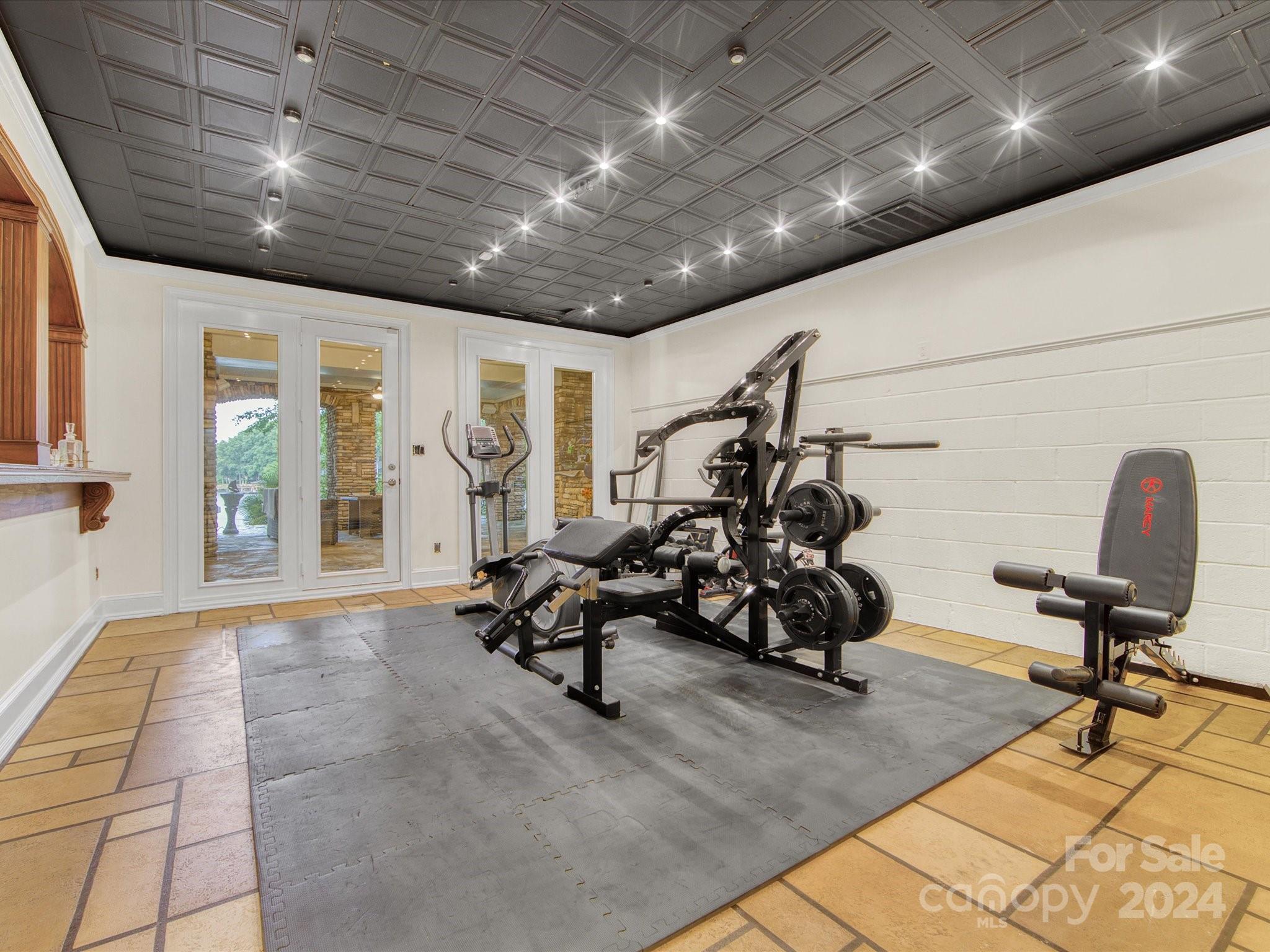 13922 Clarendon Pointe