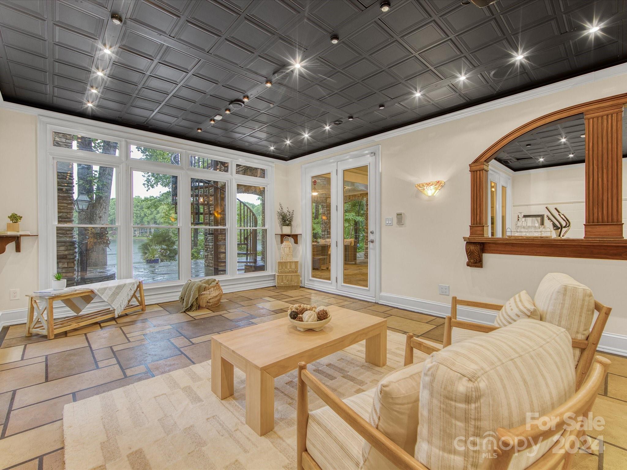 13922 Clarendon Pointe