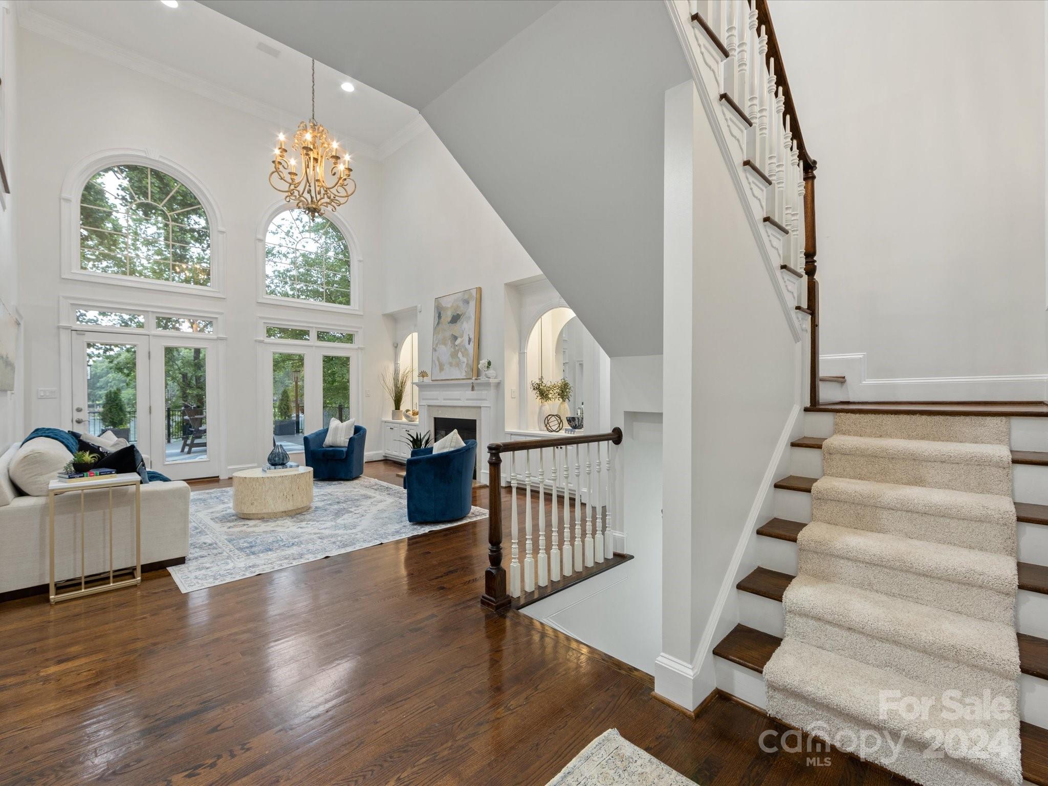 13922 Clarendon Pointe