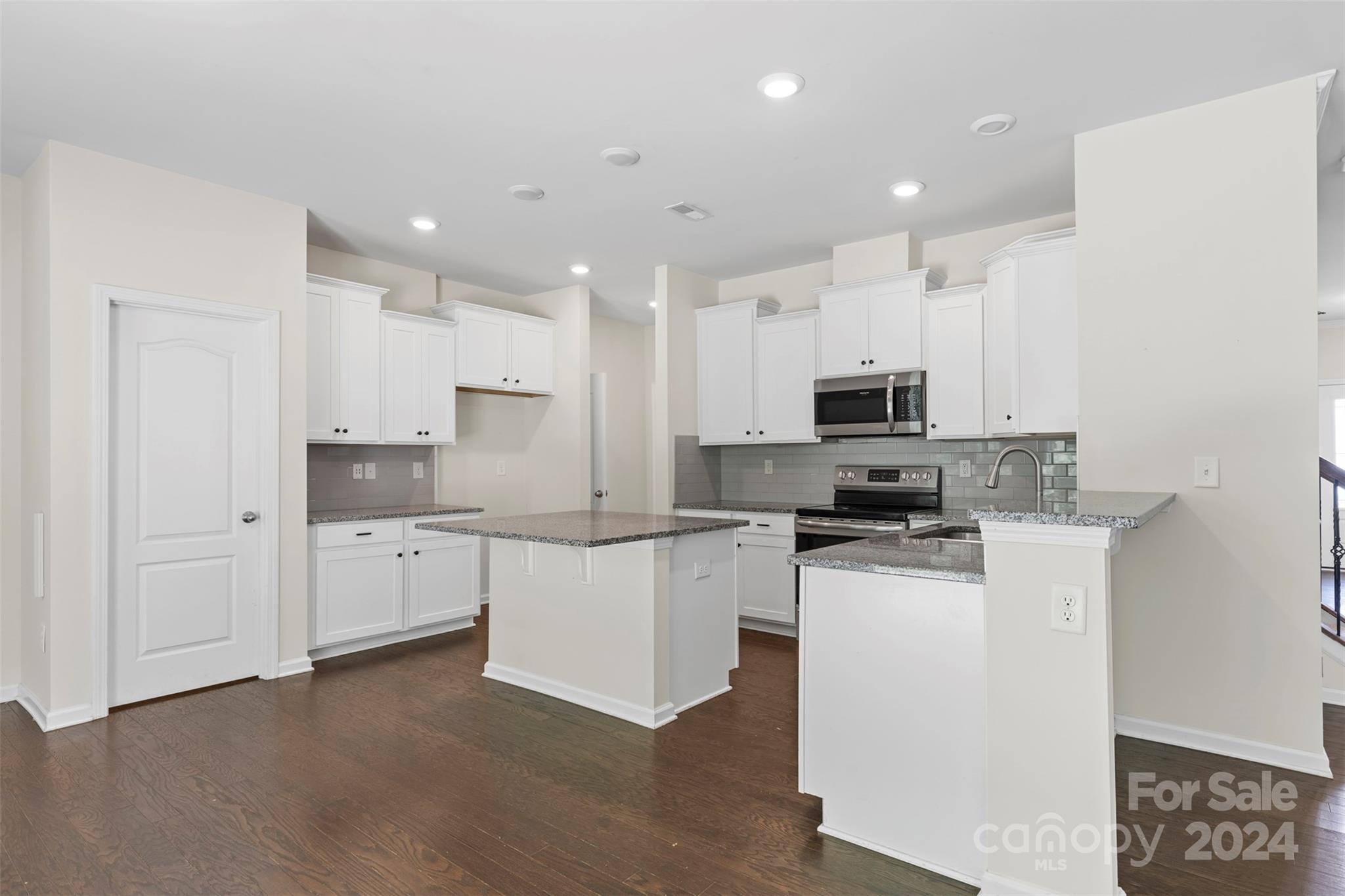 16327 Palisades Commons Drive