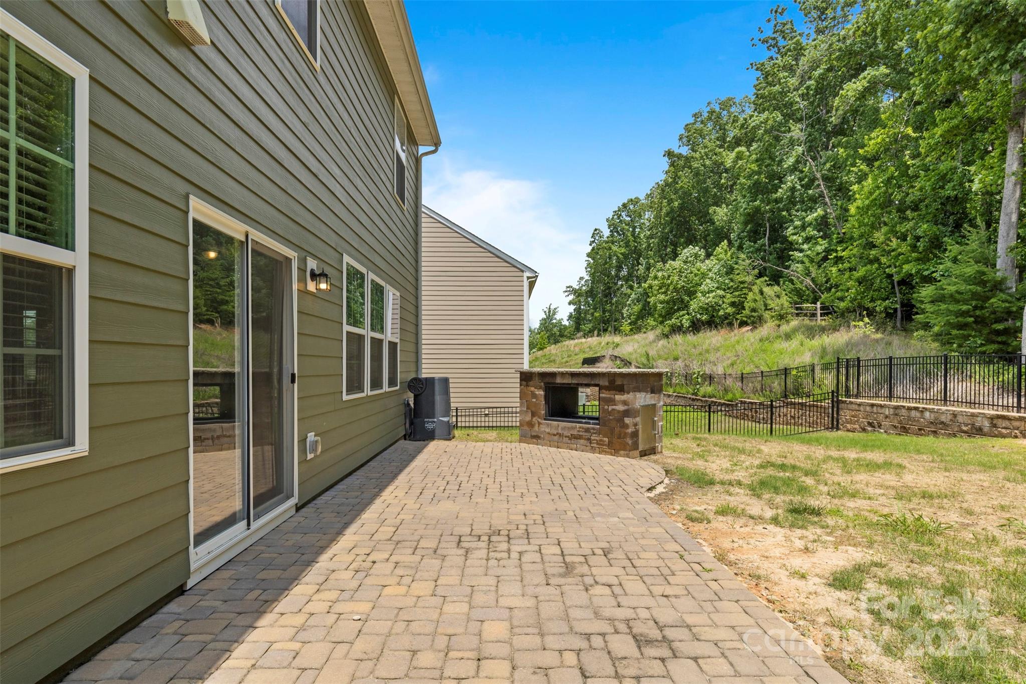 16327 Palisades Commons Drive