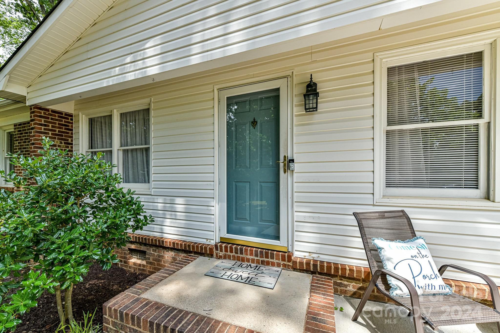 208 Cobblestone Lane