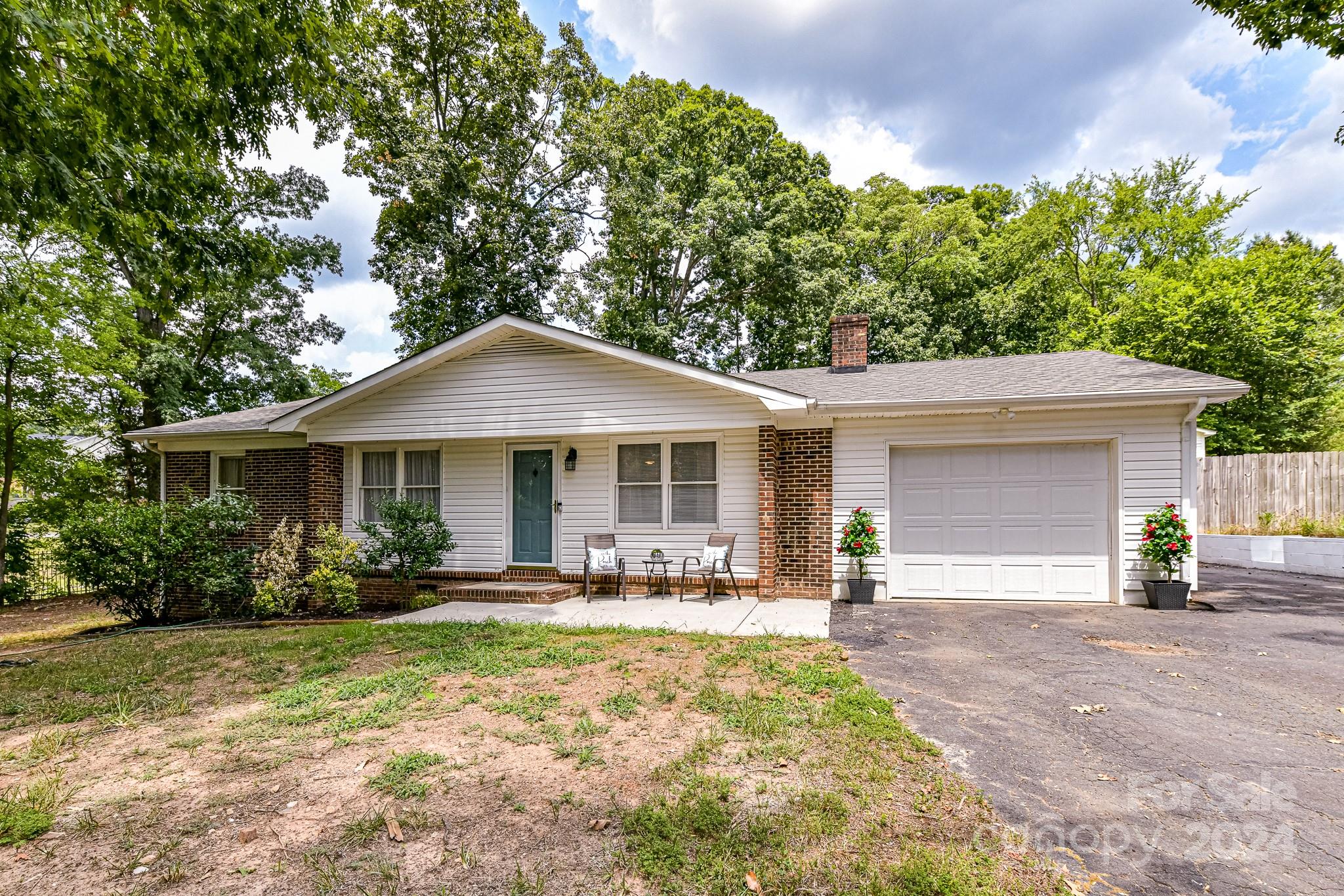 208 Cobblestone Lane