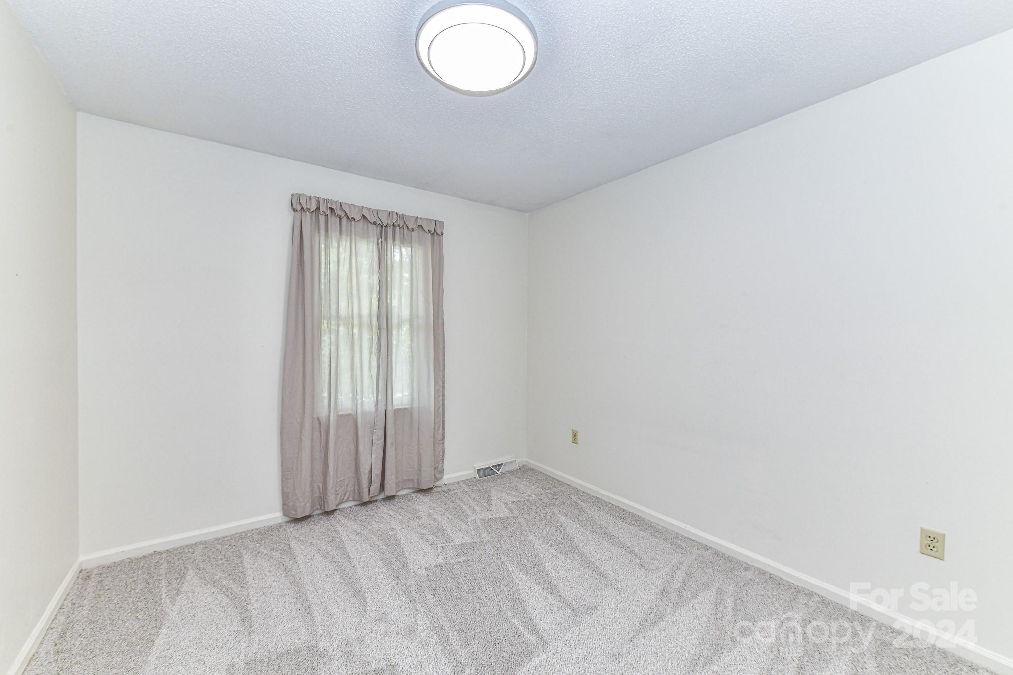 208 Cobblestone Lane