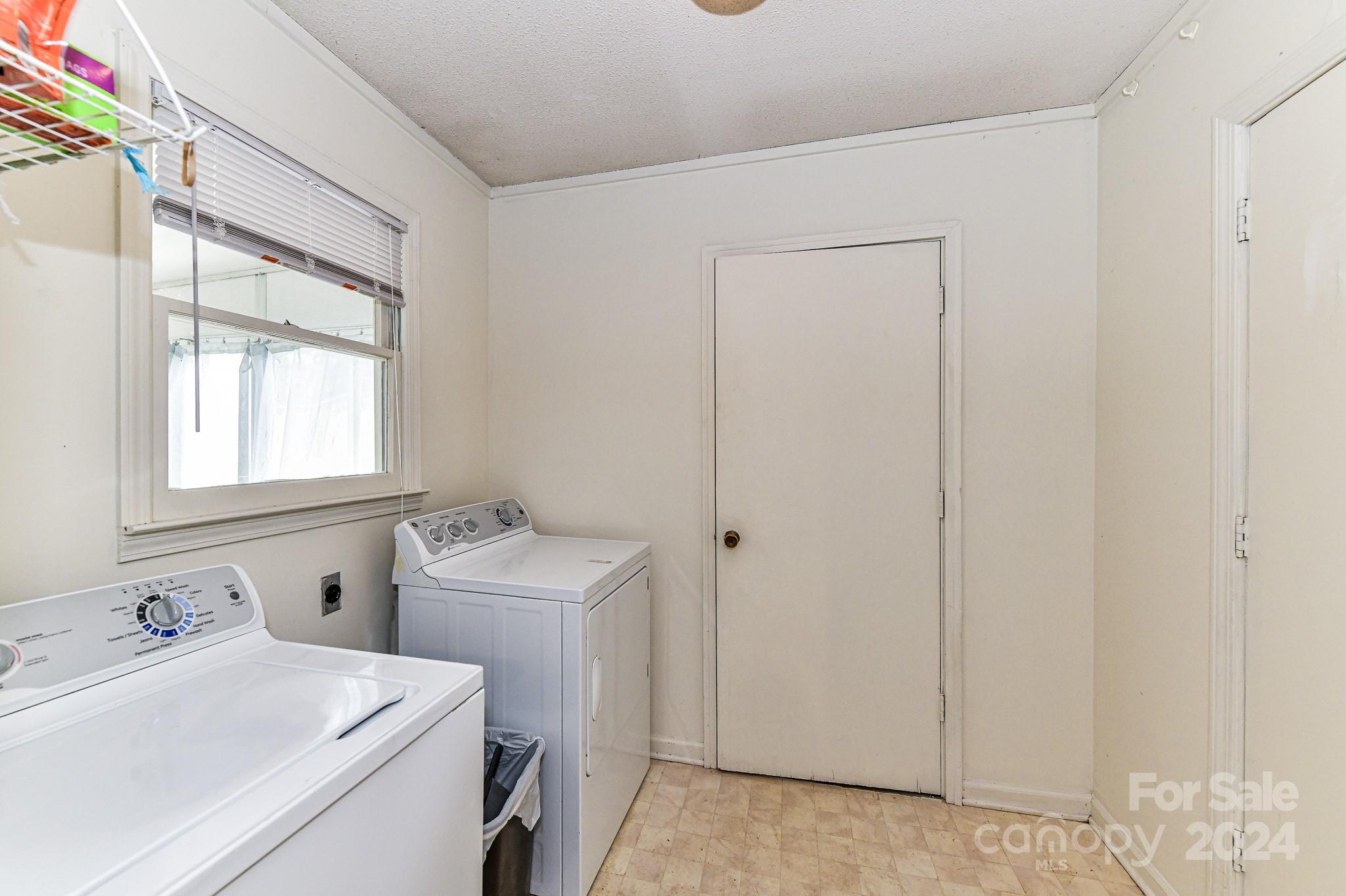 208 Cobblestone Lane