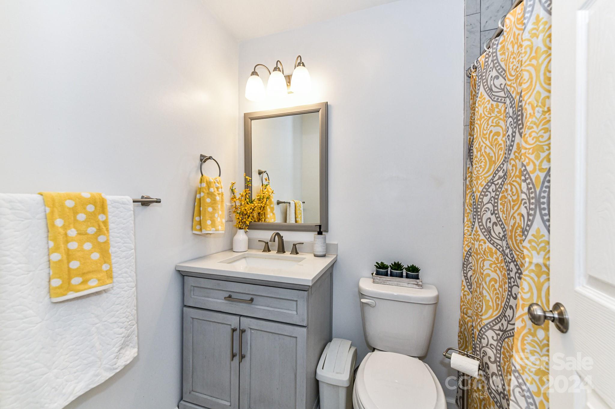 208 Cobblestone Lane