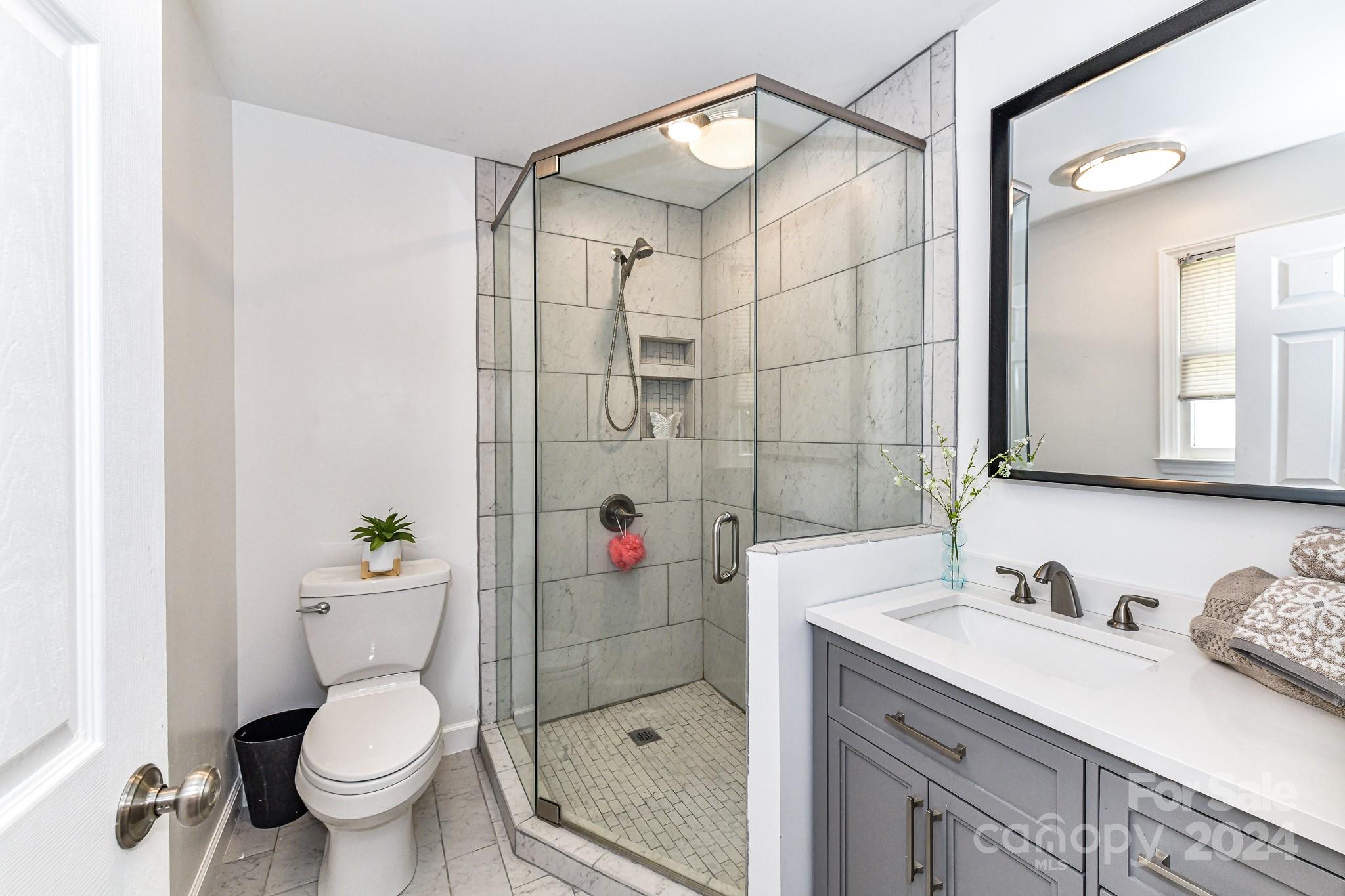 208 Cobblestone Lane