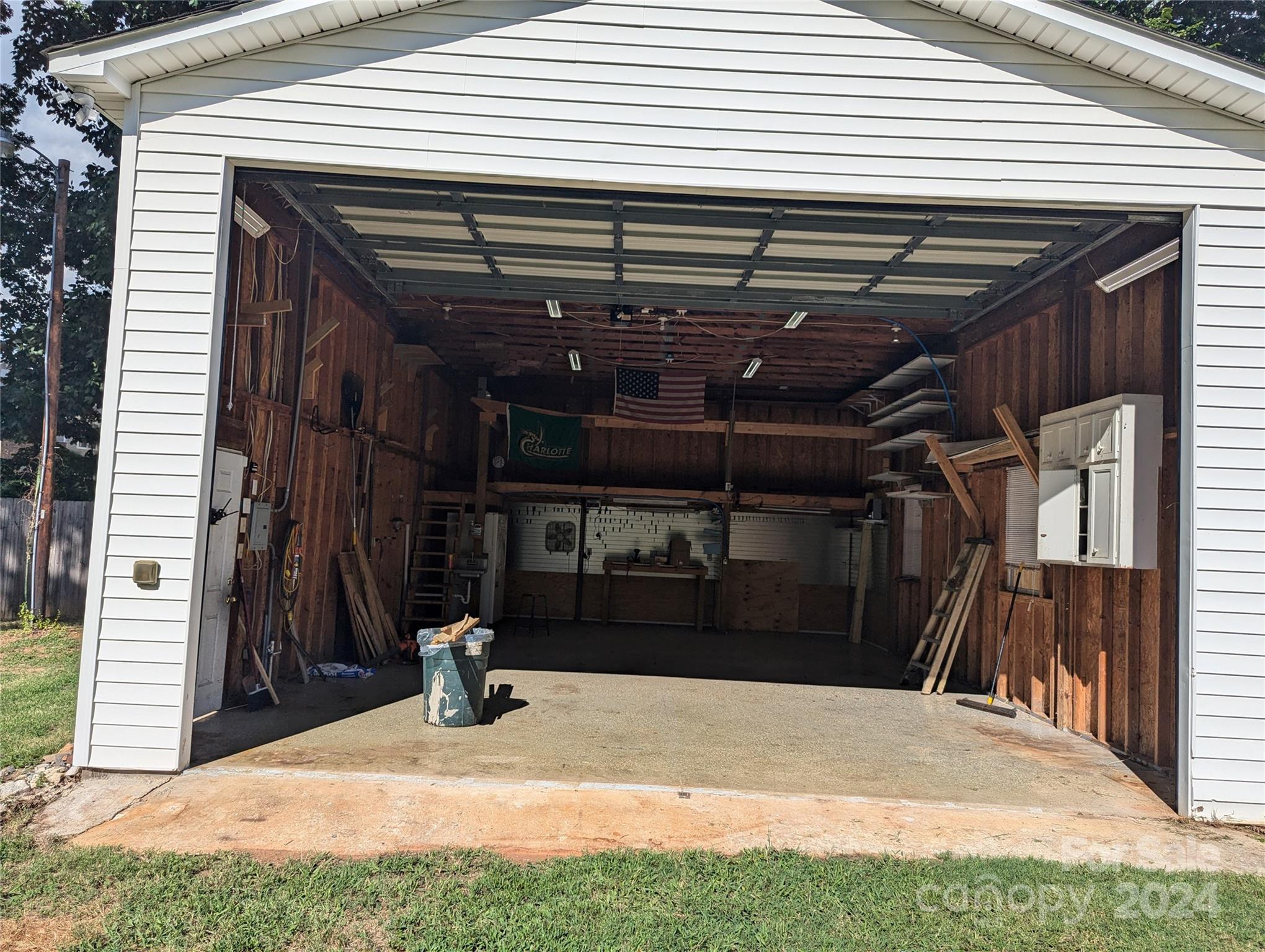 208 Cobblestone Lane